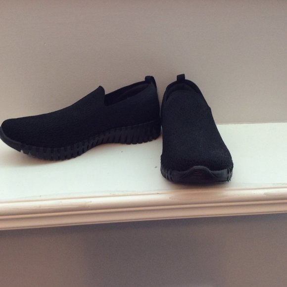 Running shoes - Picture 2 of 2